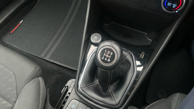 Ford Fiesta 1.1 Zetec 5dr Petrol Hatchback